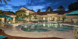 Lake's Edge Apartments Gallery 1