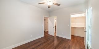 Hawthorne Grove Gallery 37