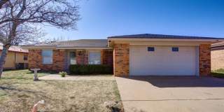 Pre-leasing this Beautiful 3/2/2 Home! Available JULY 1st Gallery 7