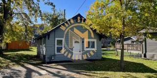 Fully Remodeled 1 Bed House with Private Back Yard – Neenah Gallery 1