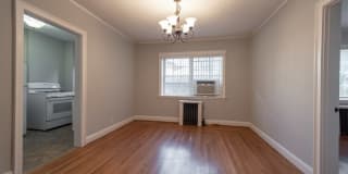 Ravenswood Gallery 17