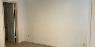 3rd floor with balcony - Boulder City Gallery 13
