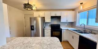 Ranch-Style 3 Bed / 1 Bath Duplex Home in South Loveland Gallery 1