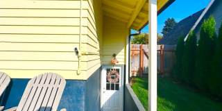 Modern Comfort Meets Convenience – Fully Furnished 2-Bedroom ADU in Milwaukie! Gallery 1