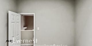 2418 East Franklin Street Gallery 11