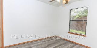 2219 W Roselawn St Gallery 20