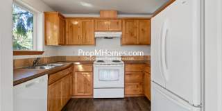 Charming Three Bedroom Newberg Home - Corner Lot! Gallery 7