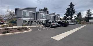 Newer 2-Bedroom Apartment Gallery 1