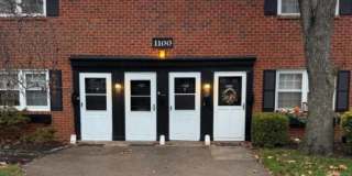 1108 YARDLEY CMNS Gallery 1