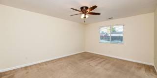 Clean and neat 4 bedroom, 2 bathroom single story in the Fancher Creek area 93727 Gallery 18