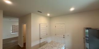 Beautiful 3/2 Single Family house with 2 car garage Gallery 6
