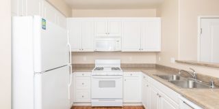 Meadow Square Apartment Homes - Affordable Housing Gallery 49