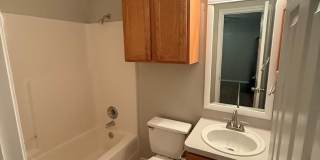 Spacious 3 bedroom / 3 bath duplex in convenient location Gallery 11