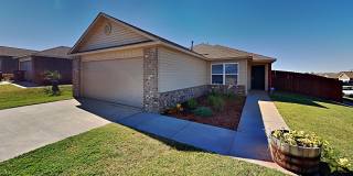 Very Nice 3 Bedroom 2 Bath Home in Yukon Schools Gallery 1