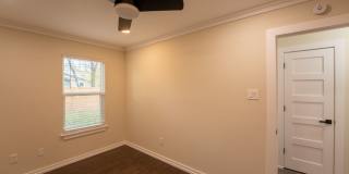 Modern Elegance in Vibrant East Austin: Chic Duplex with Stylish Upgrades, Private Oasis, Prime Location! Gallery 13