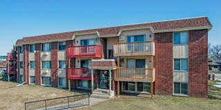 The BLVD Apartments | Newly Renovated 2 Bed/1 Bath — FREE 50" TV With Move-In! Gallery 1