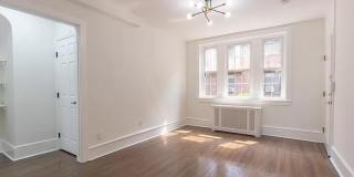 606 W Maple Ave Gallery 1