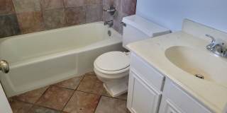 Available May! Cozy and comfortable 3/2/2 Home Gallery 26