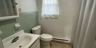 612 Oak Street Gallery 10