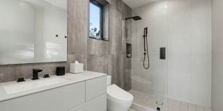 418 N Sweetzer Ave Gallery 20