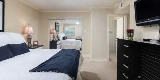 Great 3 bed 2 bath condo in Turnberry Condos Gallery 4