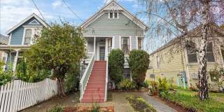 1817 Sherman St - 3 bedroom | 2 bath | Upper unit Gallery 1