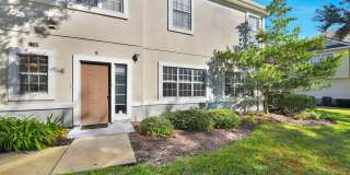Bright and Spacious Townhome in Gate Community Gallery 3