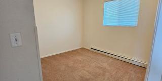 Cute 2 bedroom unit on University Dr. Cute 2 bedroom unit on University Dr. Gallery 12