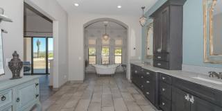 5861 E Cloud Road Gallery 23