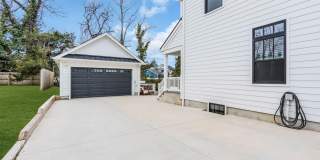 2017 5th Avenue Gallery 34