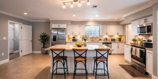 19835 NE 11th Ct Gallery 1