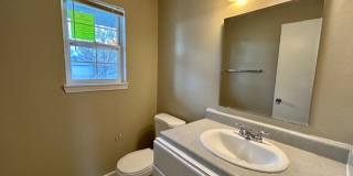 Wonderful 4 Bedroom 2.5 Bathroom Two Story Home in Lawrence! Gallery 10