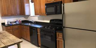 1227 N Rockwell Gallery 1