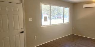 Charming 2 bedroom 1 bathroom Holly Hill home Gallery 5