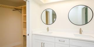 ** LUXURY PARK SHORE STUNNING FULLY REMODELED MODERN UNFURNISHED 3/2 PRIVATE LARGE PATIO HOME WITH PRIVATE PARK SHORE BEACH ACCESS ** NO HOA ** MOVE IN TODAY ** Gallery 45