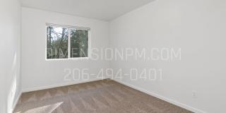 Almost New House with AC! Gallery 37
