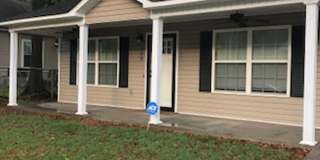 Very nice 2 bed 1 bath home, Dining room, Porch and Back Patio and Storage Bldg Gallery 1