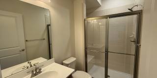 Spacious House in Mays Quarter Gallery 3