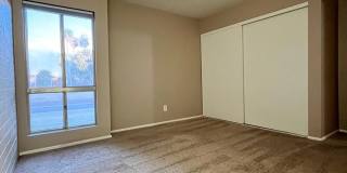 1701 W Tuckey Lane Gallery 9