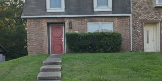 Townhouse 3/2.5 Fenced Gallery 1