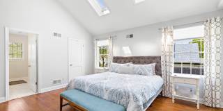 344 Euclid Avenue Gallery 15