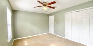 213 N Hunt Club Run Gallery 18