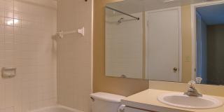 1/1 3rd Floor with private balcony in gated community across from Altamonte Mall Gallery 10