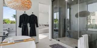 418 N Sweetzer Ave Gallery 11