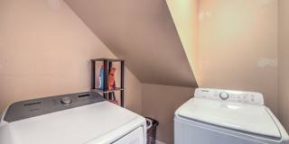 1918 Pintura Circle Gallery 31