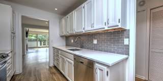 105 Harbor Drive unit: Apt 107 Gallery 2