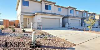 Red Mountain Vista Town Home-$500 Move-in Special Gallery 4