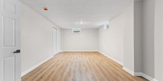 111 W Southern Avenue Gallery 13