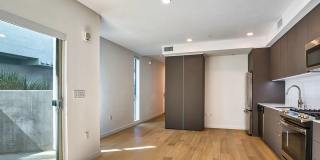 1048 Manzanita Gallery 12