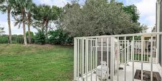 Spacious 3-Bedroom with 3 Full Baths in Royal Palm Beach! Gallery 9